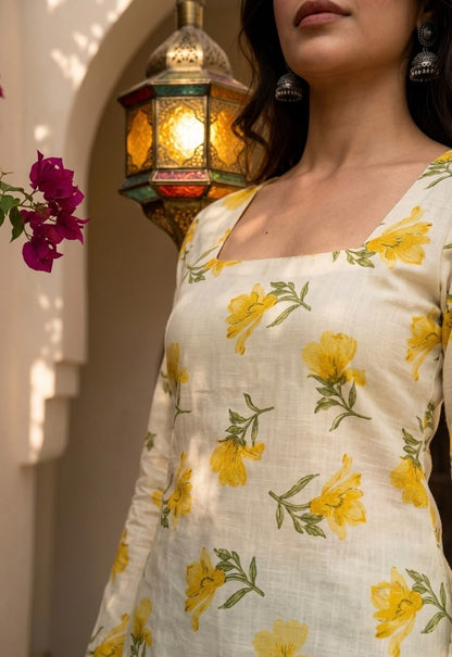 Women’s Yellow Floral Printed Square Neck Full Sleeve Top
