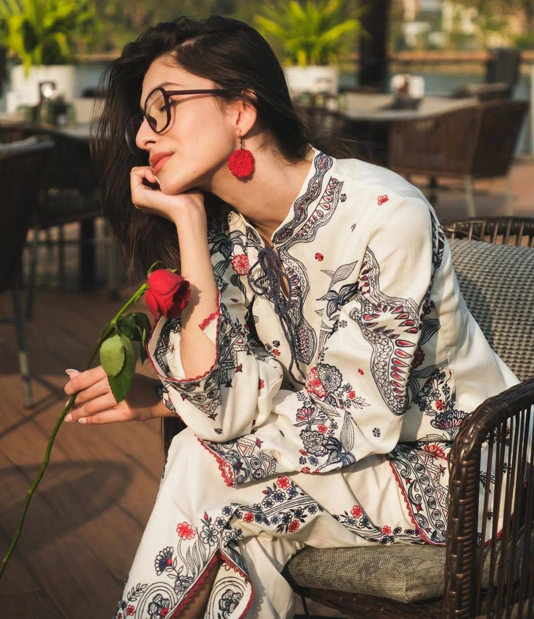 Laxurine Women's Ivory Floral Printed Kurta Pant Co-Ord Set | Premium Ethnic & Indo-Western Wear